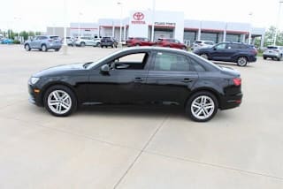 2017 Audi A4 2.0T quattro Premium WAUANAF41HN014636 2017 Audi A4 2.0T quattro Premium