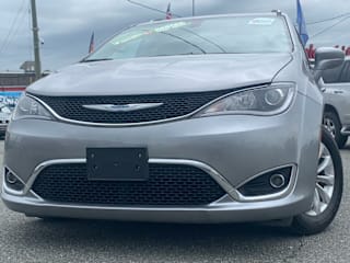 2018 Chrysler Pacifica Touring L 2C4RC1BG9JR214295 2018 Chrysler Pacifica Touring L