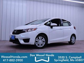 2017 Honda Fit JHMGK5H59HS024057 2017 Honda Fit