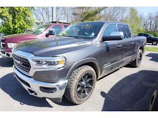 2019 Ram Pickup 1500 1C6SRFHTXKN564932 2019 Ram Pickup 1500