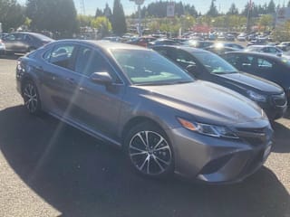 2018 Toyota Camry SE 4T1B11HK9JU612639 2018 Toyota Camry SE