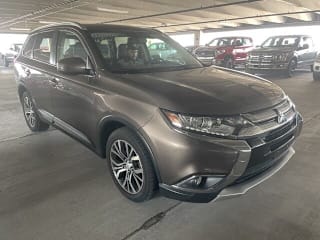 2017 Mitsubishi Outlander SE JA4AZ3A33HZ014397 2017 Mitsubishi Outlander SE