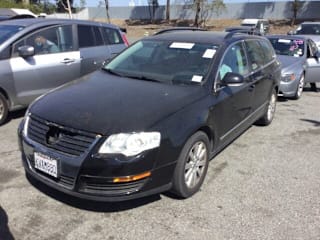 2008 Volkswagen Passat WVWXK73CX8E225001 2008 Volkswagen Passat