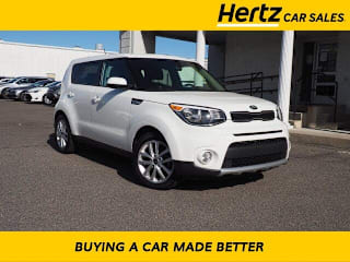 2018 Kia Soul + KNDJP3A51J7565832 2018 Kia Soul +