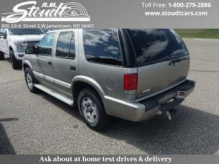 2002 Chevrolet Blazer LS 1GNDT13W12K226643 2002 Chevrolet Blazer LS