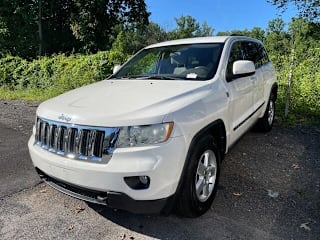 2011 Jeep Grand Cherokee Laredo 1J4RR4GG9BC668740 2011 Jeep Grand Cherokee Laredo
