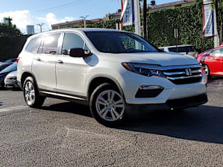 2017 Honda Pilot LX 5FNYF5H17HB006242 2017 Honda Pilot LX