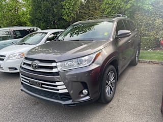 2018 Toyota Highlander XLE 5TDJZRFH3JS553431 2018 Toyota Highlander XLE