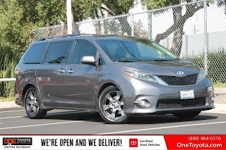 2017 Toyota Sienna SE 8-Passenger 5TDXZ3DC7HS791808 2017 Toyota Sienna SE 8-Passenger