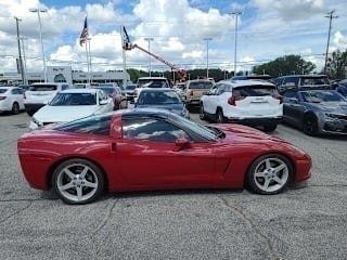 2005 Chevrolet Corvette Base 1G1YY24UX55100050 2005 Chevrolet Corvette Base