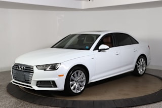 2018 Audi A4 2.0T quattro Premium WAUDNAF49JA106961 2018 Audi A4 2.0T quattro Premium