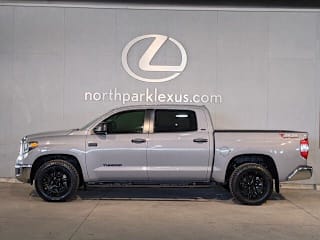 2019 Toyota Tundra SR5 5TFEY5F14KX251318 2019 Toyota Tundra SR5