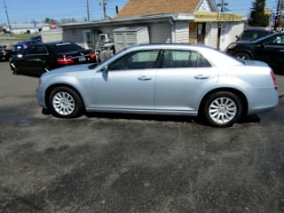 2013 Chrysler 300 Motown 2C3CCAAG7DH708046 2013 Chrysler 300 Motown