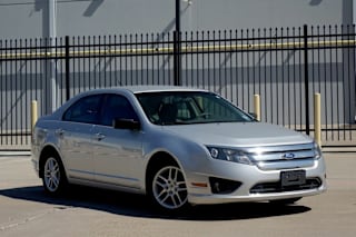 2011 Ford Fusion S 3FAHP0GA0BR133685 2011 Ford Fusion S