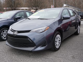 2018 Toyota Corolla LE 5YFBURHE6JP809978 2018 Toyota Corolla LE