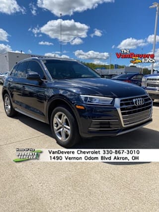 2018 Audi Q5 2.0T quattro Premium WA1ANAFY9J2128701 2018 Audi Q5 2.0T quattro Premium