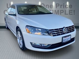 2014 Volkswagen Passat 1VWCN7A31EC048450 2014 Volkswagen Passat