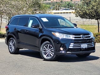 2018 Toyota Highlander XLE 5TDKZRFH5JS535257 2018 Toyota Highlander XLE