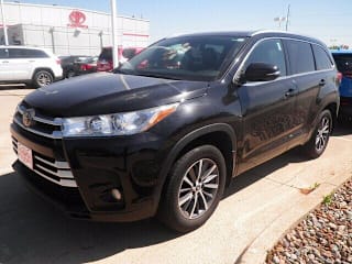 2018 Toyota Highlander XLE 5TDJZRFH3JS554465 2018 Toyota Highlander XLE