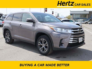 2019 Toyota Highlander LE 5TDBZRFH6KS962299 2019 Toyota Highlander LE