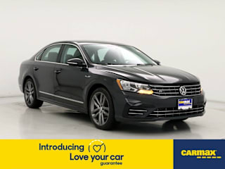 2017 Volkswagen Passat 1VWDT7A34HC033620 2017 Volkswagen Passat
