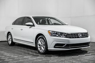 2017 Volkswagen Passat 1.8T S 1VWAT7A33HC013068 2017 Volkswagen Passat 1.8T S