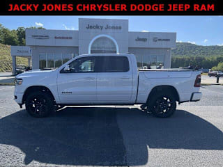 2020 Ram Pickup 1500 Laramie 1C6SRFJT5LN172954 2020 Ram Pickup 1500 Laramie