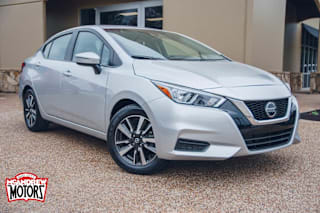 2020 Nissan Versa SV 3N1CN8EV0LL864879 2020 Nissan Versa SV