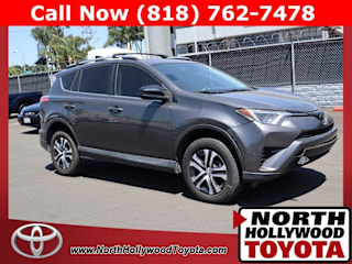 2018 Toyota RAV4 LE 2T3ZFREV1JW415694 2018 Toyota RAV4 LE