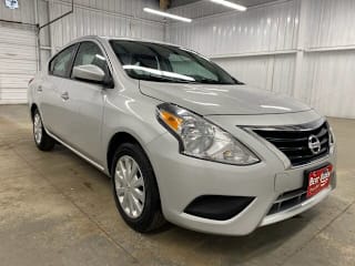 2018 Nissan Versa SV 3N1CN7AP7JL868300 2018 Nissan Versa SV