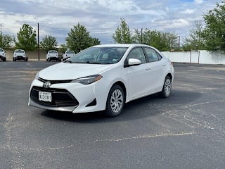 2018 Toyota Corolla LE 5YFBURHE0JP785077 2018 Toyota Corolla LE
