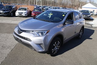 2018 Toyota RAV4 2T3BFREV4JW729227 2018 Toyota RAV4