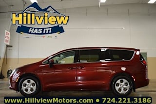 2017 Chrysler Pacifica LX 2C4RC1CG1HR529584 2017 Chrysler Pacifica LX