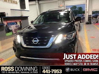 2018 Nissan Pathfinder S 5N1DR2MN8JC638775 2018 Nissan Pathfinder S