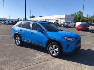 2019 Toyota RAV4 XLE JTMW1RFV9KJ013809 2019 Toyota RAV4 XLE