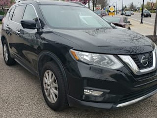 2017 Nissan Rogue SV 5N1AT2MV0HC868583 2017 Nissan Rogue SV