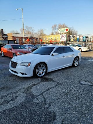 2012 Chrysler 300 SRT8 2C3CCAFJ3CH800211 2012 Chrysler 300 SRT8