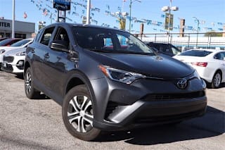 2018 Toyota RAV4 LE JTMBFREV1JJ736344 2018 Toyota RAV4 LE