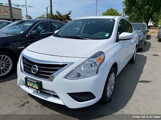 2017 Nissan Versa 1.6 SV 3N1CN7AP1HL850725 2017 Nissan Versa 1.6 SV