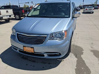 2016 Chrysler Town and Country Touring-L Anniversary Edition 2C4RC1CG9GR200503 2016 Chrysler Town and Country Touring-L Anniversary Edition