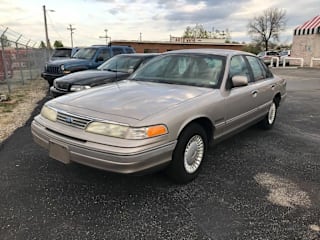 1994 Ford Crown Victoria 2FALP73W7RX181068 1994 Ford Crown Victoria