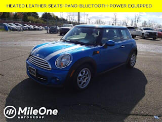 2012 MINI Cooper Base WMWSU3C5XCT367042 2012 MINI Cooper Base
