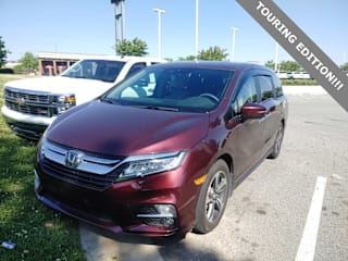 2019 Honda Odyssey Touring 5FNRL6H8XKB052607 2019 Honda Odyssey Touring