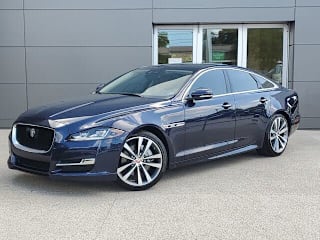 2018 Jaguar XJ R-Sport SAJWA1C7XJ8W15732 2018 Jaguar XJ R-Sport