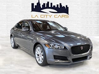 2017 Jaguar XF 20d Premium SAJBD4BN4HCY33910 2017 Jaguar XF 20d Premium