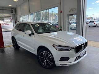 2018 Volvo XC60 T6 Momentum LYVA22RK1JB105486 2018 Volvo XC60 T6 Momentum