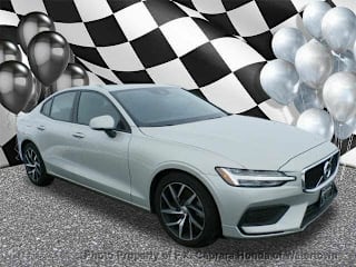 2020 Volvo S60 T6 Momentum 7JRA22TK0LG035058 2020 Volvo S60 T6 Momentum