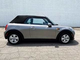 2019 MINI Convertible Cooper WMWWG5C57K3D01487 2019 MINI Convertible Cooper