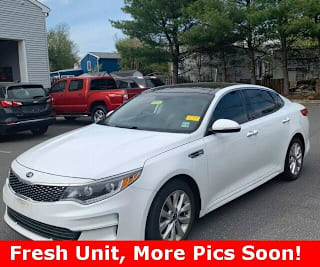 2016 Kia Optima EX 5XXGU4L30GG088458 2016 Kia Optima EX