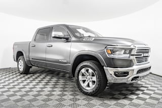 2020 Ram Pickup 1500 1C6SRFJT5LN282032 2020 Ram Pickup 1500